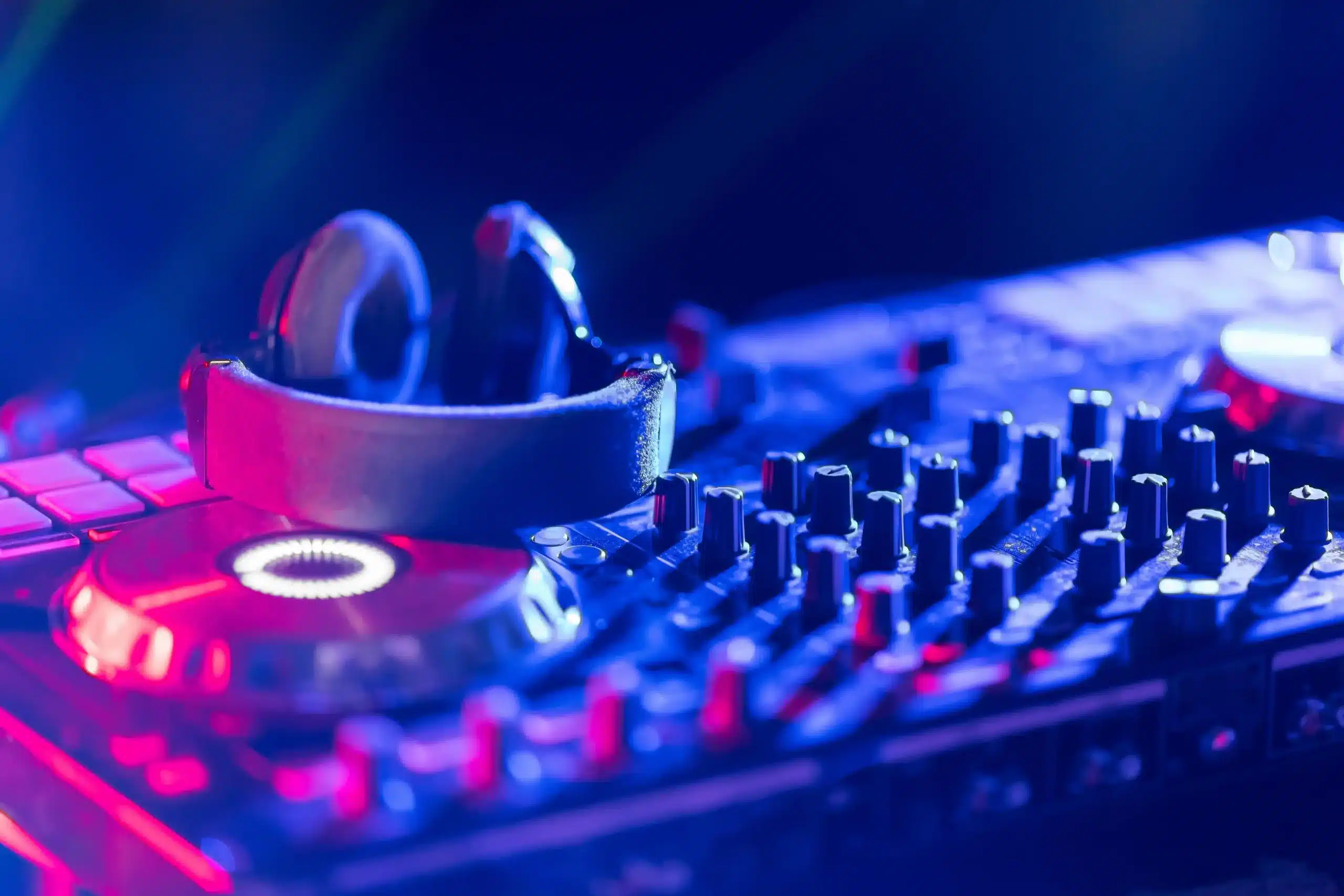 Event-DJ bei einer Firmenfeier in München